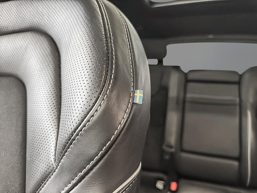 Volvo XC60 2019 Blanc usage à vendre Volvo XC60 2019 Blanc usage à vendre