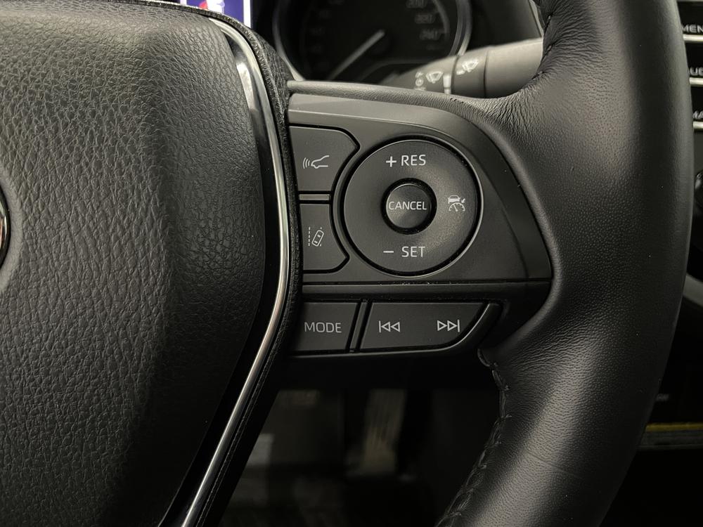 Toyota Camry SE Upgrade 2020 d&rsquo;occasion à vendre - 18