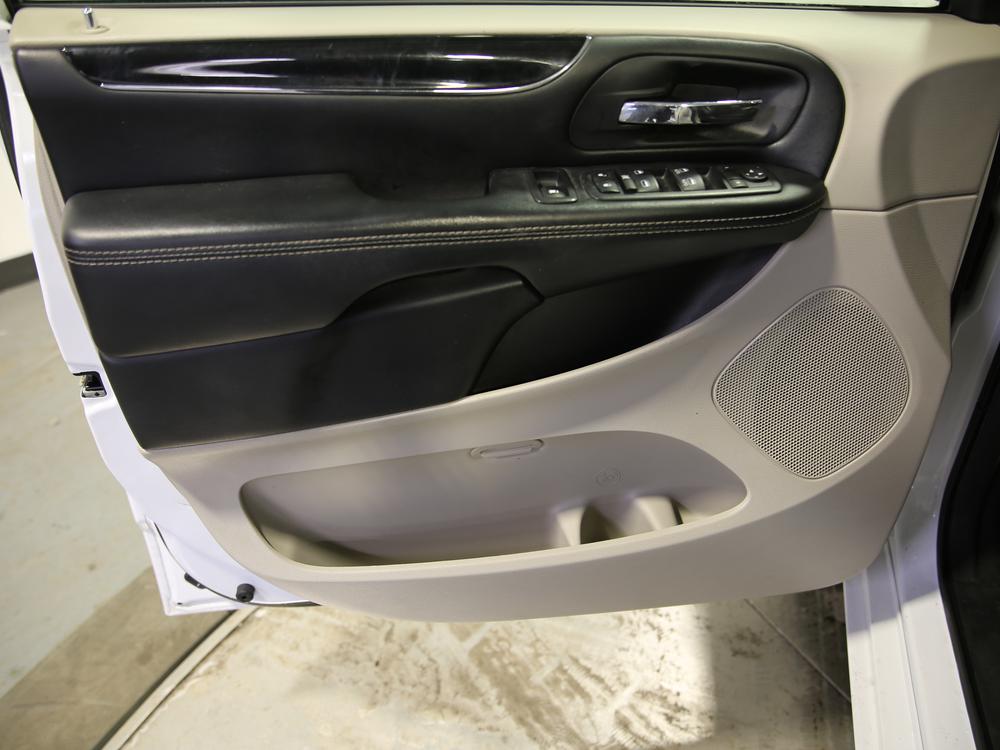 Dodge Grand Caravan 2019 Blanc usage à vendre Dodge Grand Caravan 2019 Blanc usage à vendre