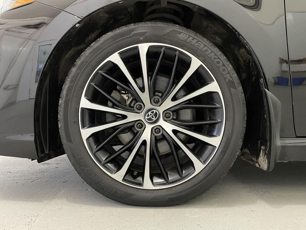 Toyota Camry SE Upgrade 2020 d&rsquo;occasion à vendre - 8