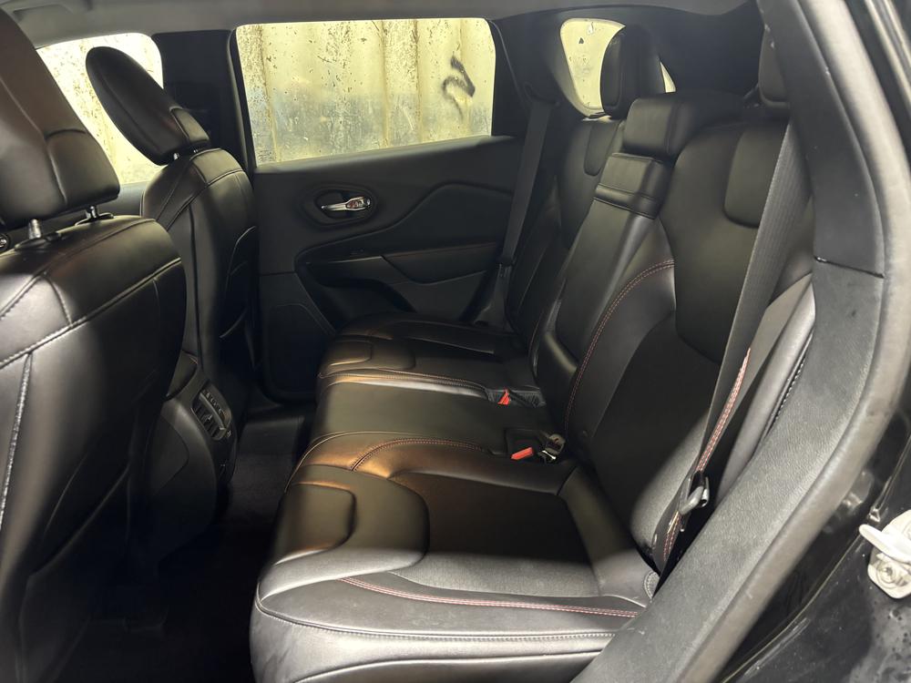 Jeep Cherokee Trailhawk 2019 d&rsquo;occasion à vendre - 17