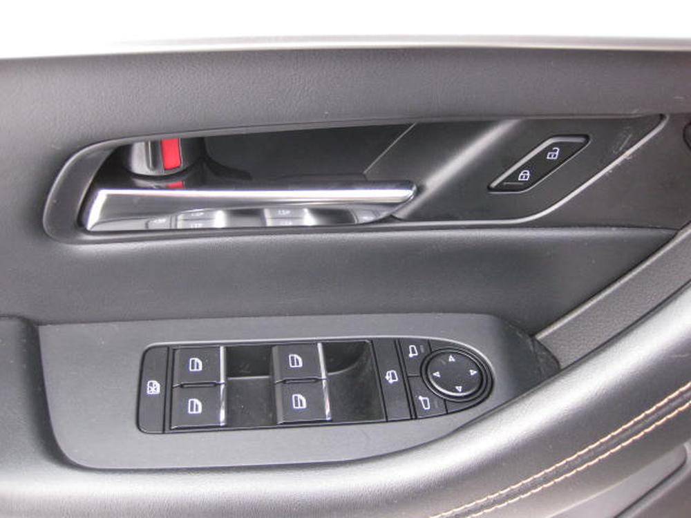 Mazda CX-70 hybride léger 2025 Sable usage à vendre Mazda CX-70 hybride léger 2025 Sable usage à vendre