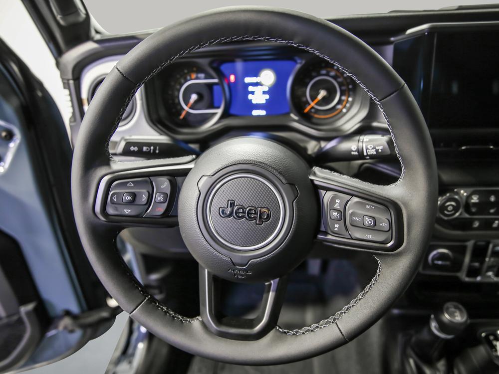 Jeep Gladiator SPORT 2025 d&rsquo;occasion à vendre - 21