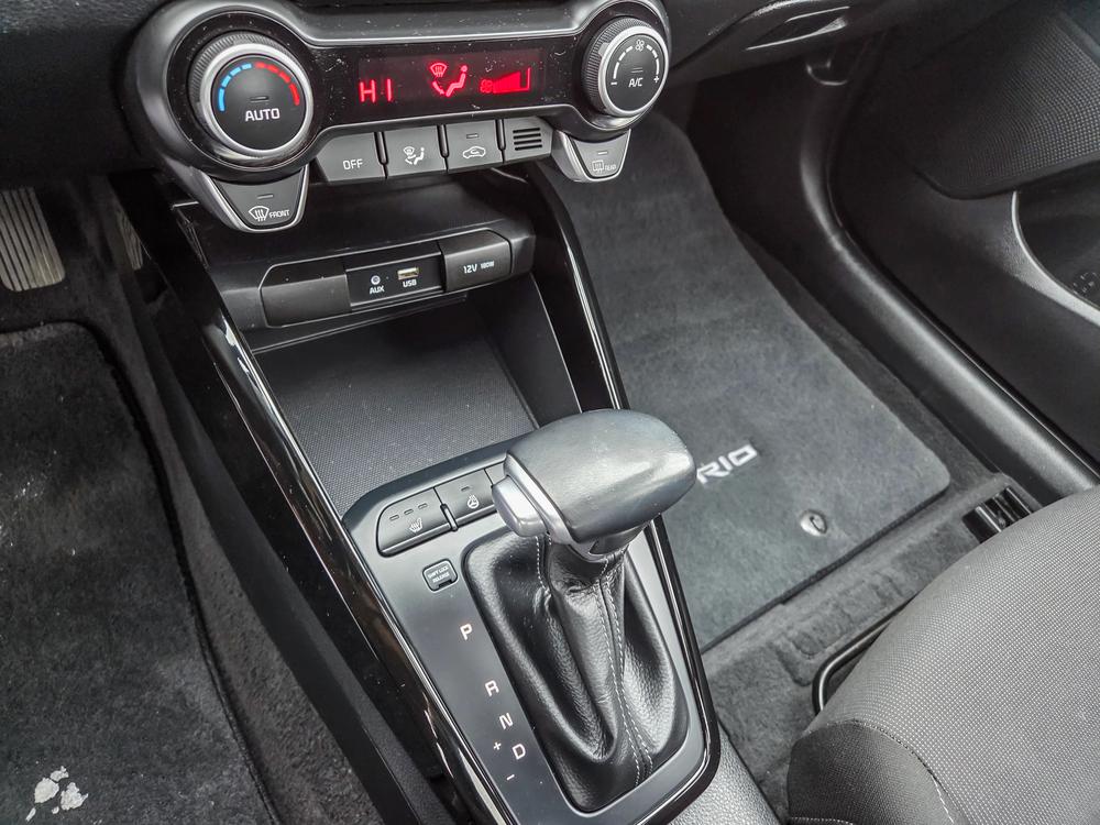 Kia Rio 5-door 2020 Noir usage à vendre Kia Rio 5-door 2020 Noir usage à vendre