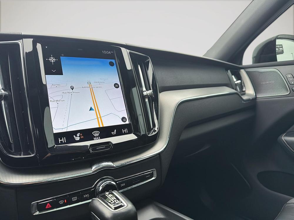Volvo XC60 T6 R-DESIGN AWD 2021 d’occasion à vendre - 16