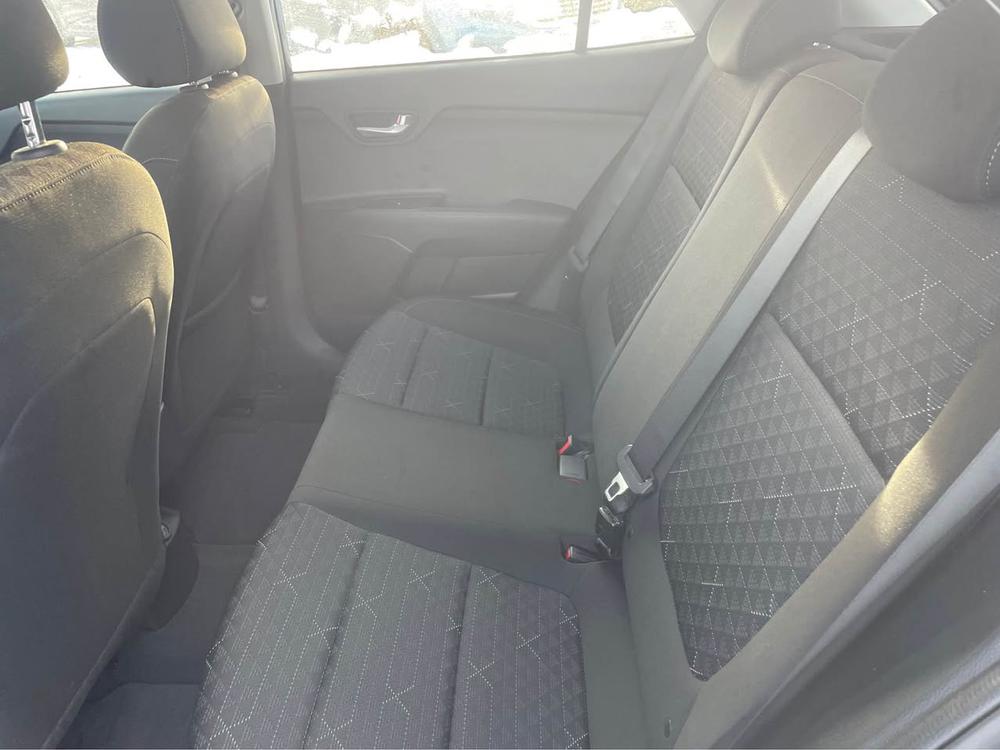 Kia Rio 5 portes 2022 Bleu usage à vendre Kia Rio 5 portes 2022 Bleu usage à vendre