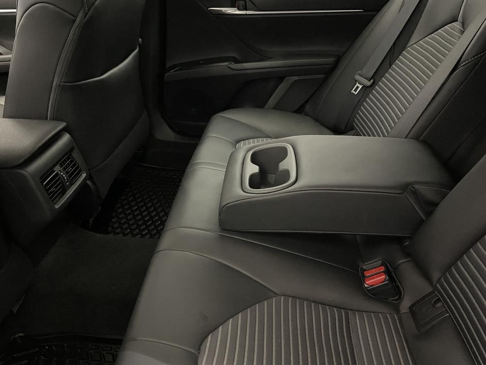 Toyota Camry SE Upgrade 2020 d&rsquo;occasion à vendre - 32