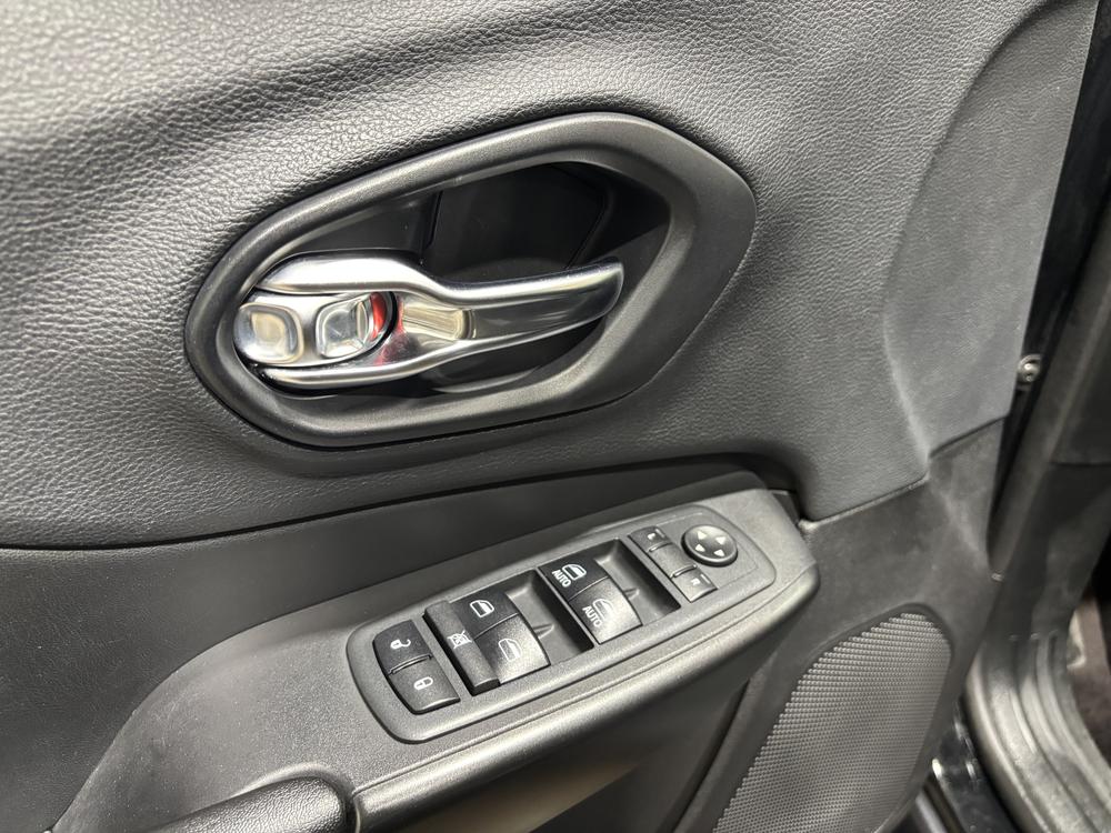 Jeep Cherokee Trailhawk 2019 d&rsquo;occasion à vendre - 7