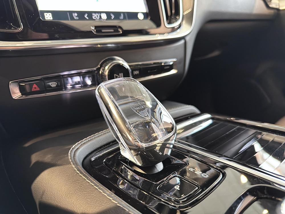 Volvo S60 hybride rechargeable T8 ULTRA BLACK EDITION 2025 d’occasion à vendre - 18