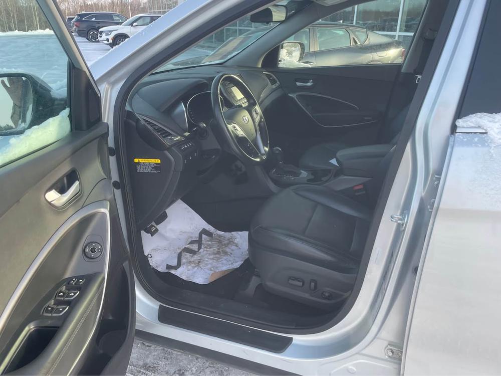 Hyundai Santa Fe Sport 2017 Gris usage à vendre Hyundai Santa Fe Sport 2017 Gris usage à vendre