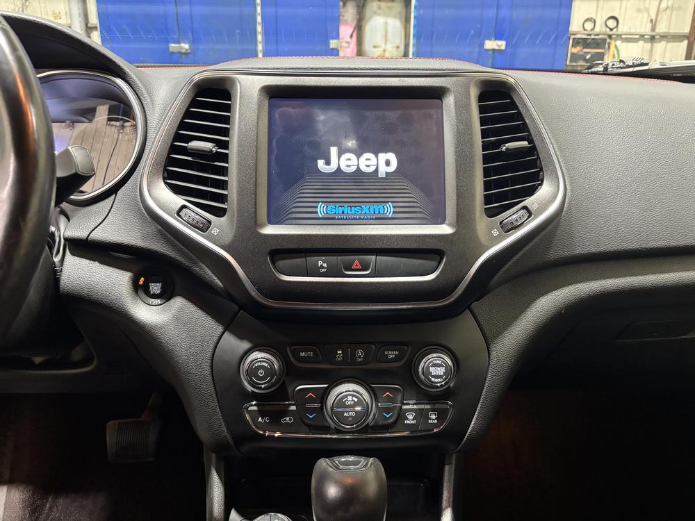 Jeep Cherokee Trailhawk 2019 d&rsquo;occasion à vendre - 14