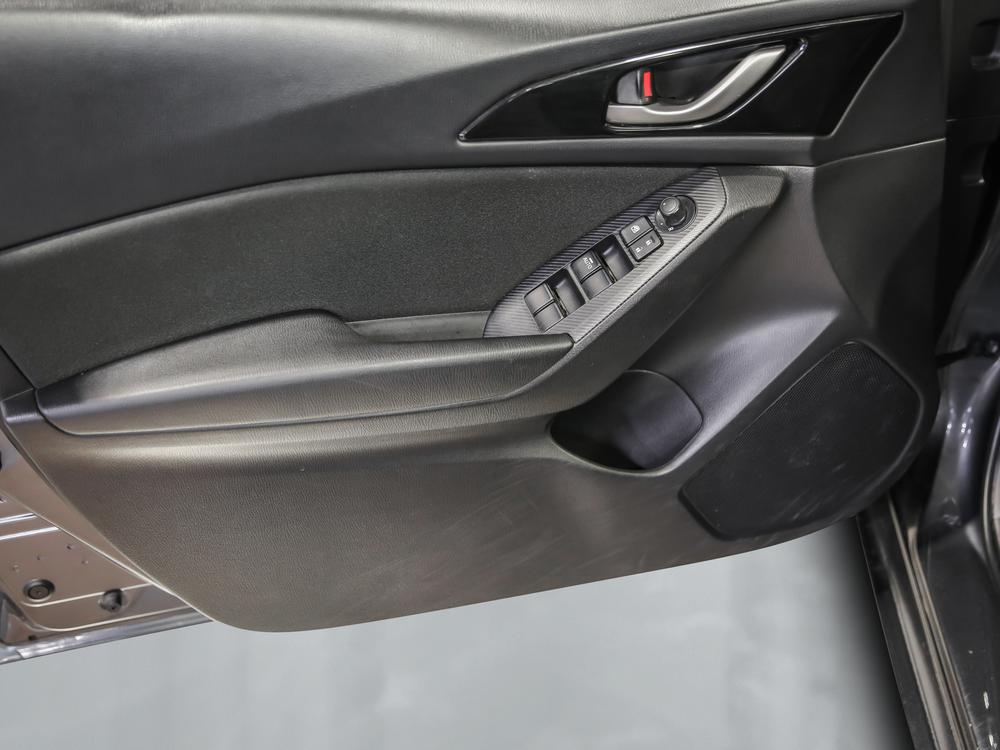 Mazda Mazda3 TOURING 2016 d’occasion à vendre - 11