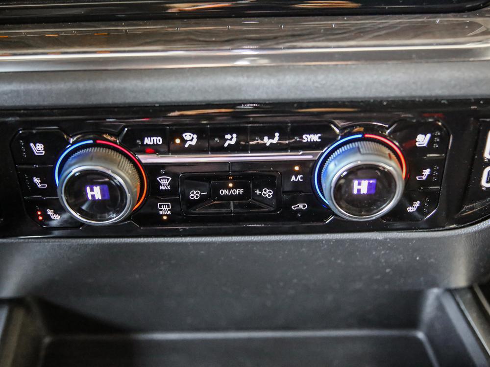 Chevrolet Silverado 1500 LTZ CREW CAB 6.2L 2024 d’occasion à vendre - 28