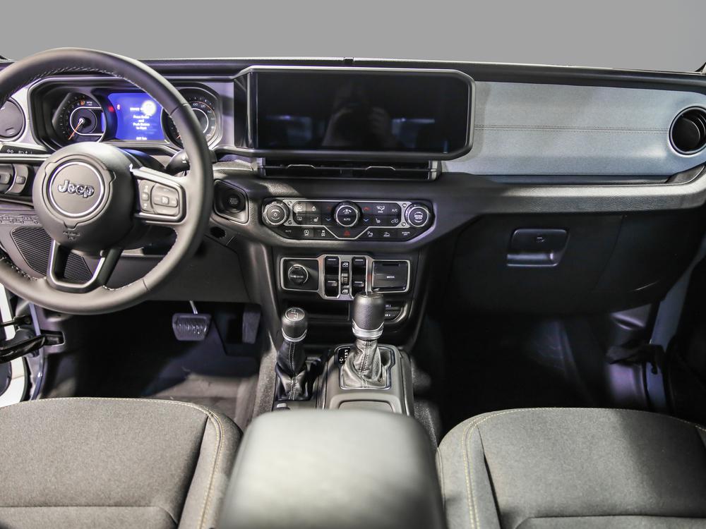 Jeep Gladiator SPORT 2025 d&rsquo;occasion à vendre - 29