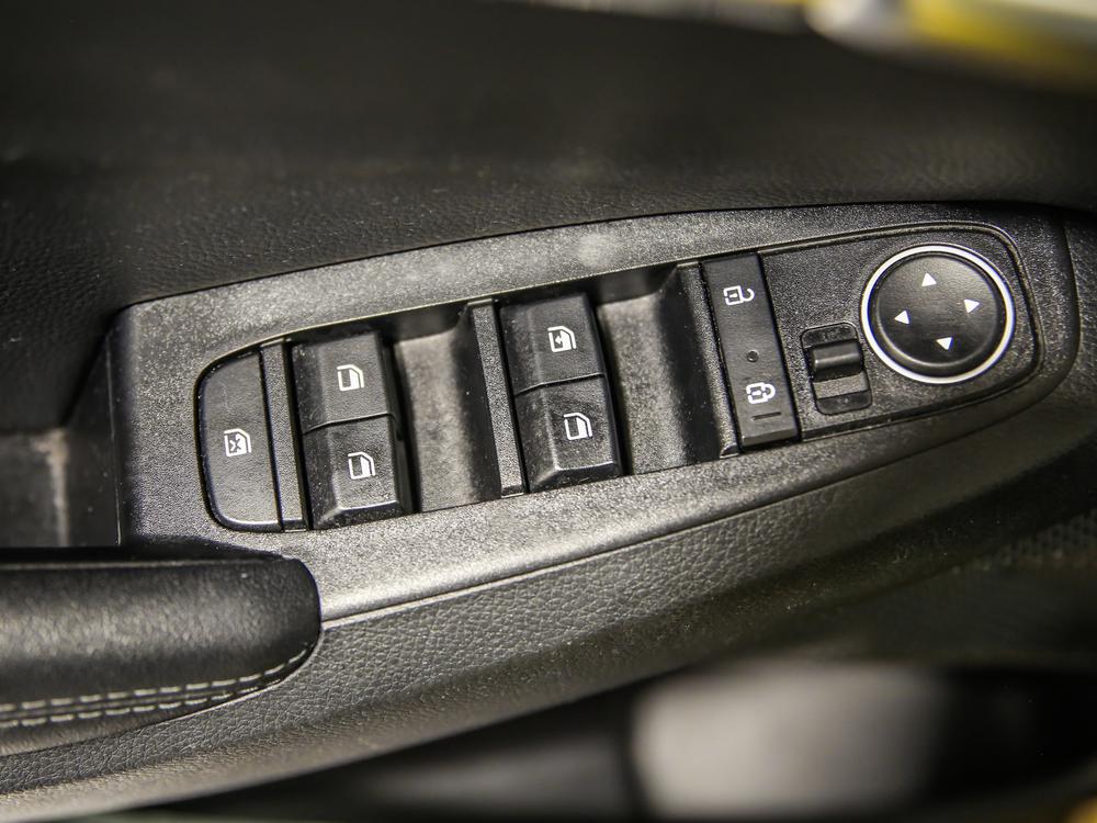 Kia Seltos 2023 Jaune usage à vendre Kia Seltos 2023 Jaune usage à vendre