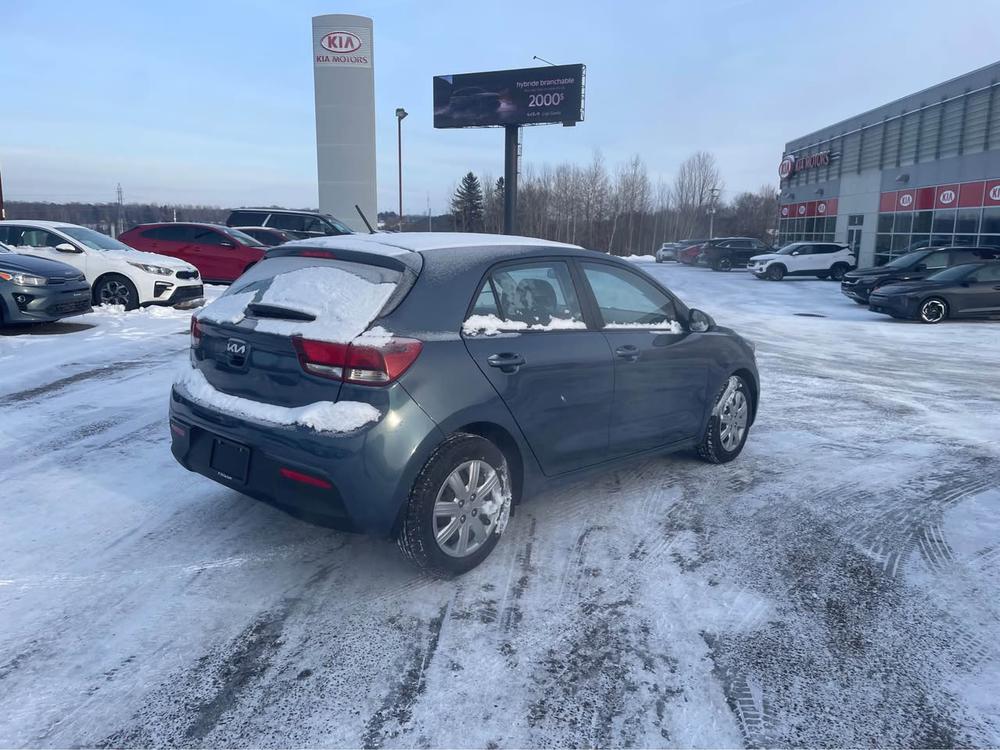 Kia Rio 5 portes 2022 Bleu usage à vendre Kia Rio 5 portes 2022 Bleu usage à vendre