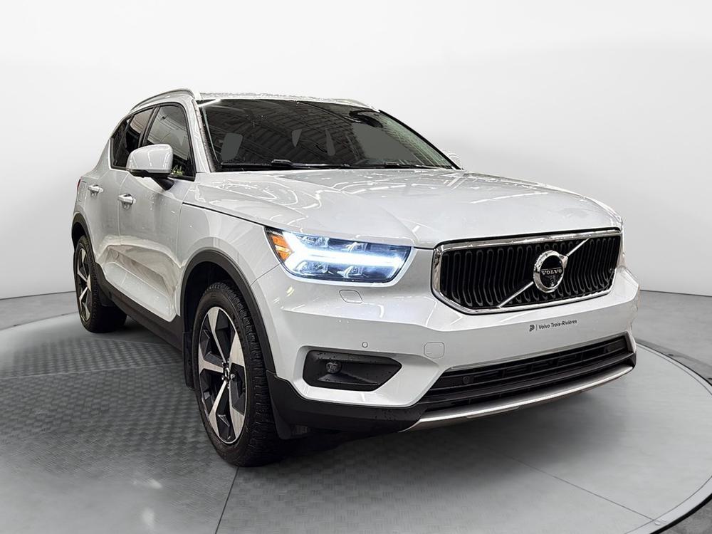 Volvo XC40 T5 MOMENTUM AWD // PREMIUM PACK 2022 d’occasion à vendre - 1