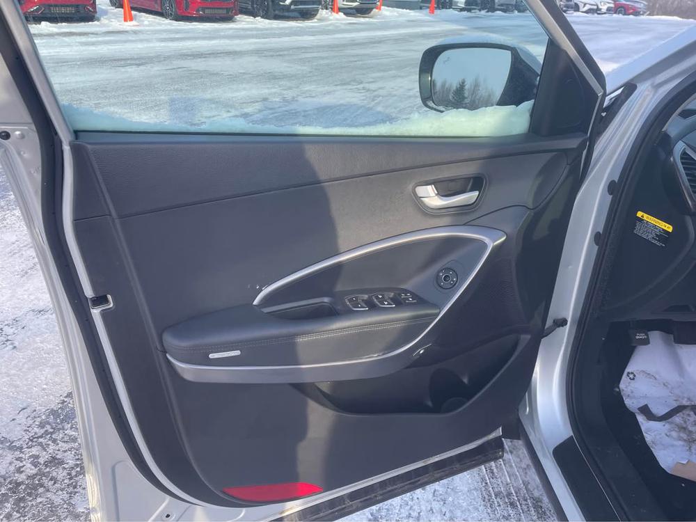 Hyundai Santa Fe Sport 2017 Gris usage à vendre Hyundai Santa Fe Sport 2017 Gris usage à vendre