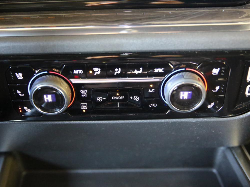 Chevrolet Silverado 1500 LTZ CREW CAB 6.2L 2024 d’occasion à vendre - 28