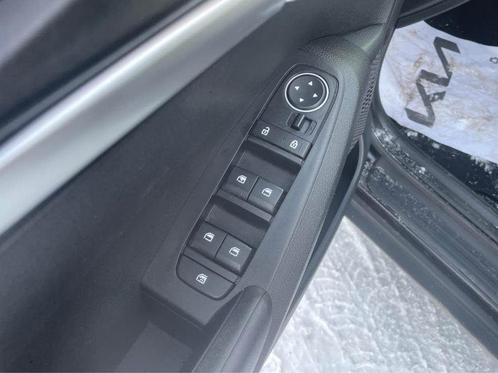 Kia Seltos 2023 Noir usage à vendre Kia Seltos 2023 Noir usage à vendre