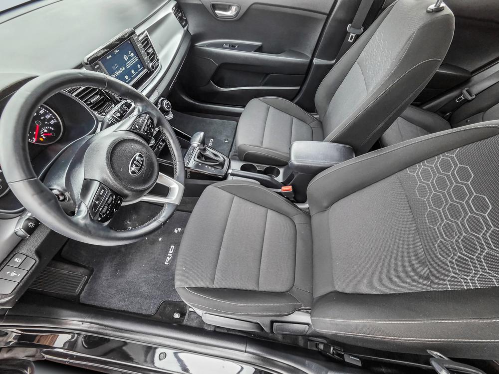 Kia Rio 5-door 2020 Noir usage à vendre Kia Rio 5-door 2020 Noir usage à vendre