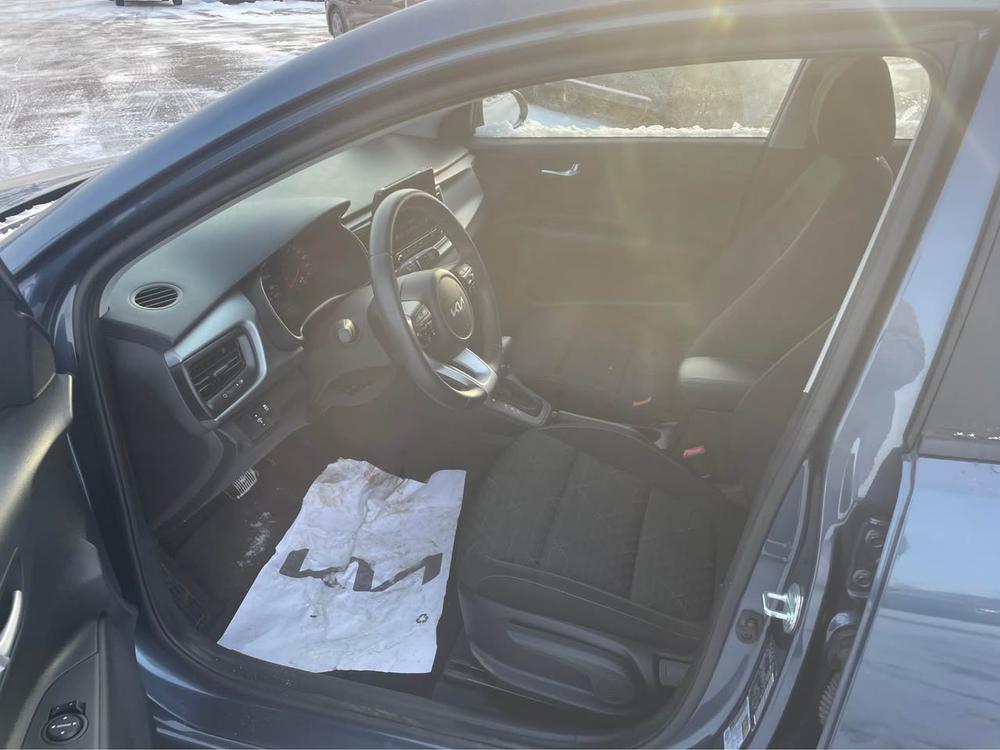 Kia Rio 5 portes 2022 Bleu usage à vendre Kia Rio 5 portes 2022 Bleu usage à vendre