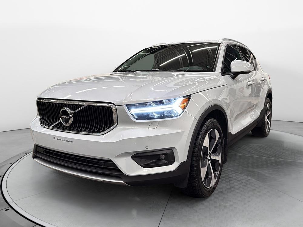Volvo XC40 T5 MOMENTUM AWD // PREMIUM PACK 2022 d’occasion à vendre - 3