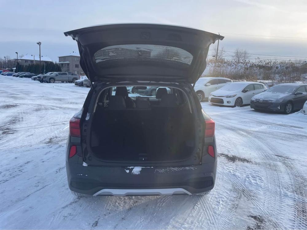 Kia Seltos 2023 Noir usage à vendre Kia Seltos 2023 Noir usage à vendre