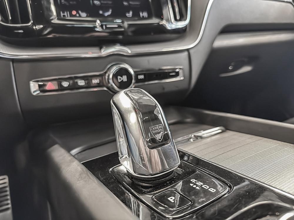 Volvo XC60 2019 Blanc usage à vendre Volvo XC60 2019 Blanc usage à vendre