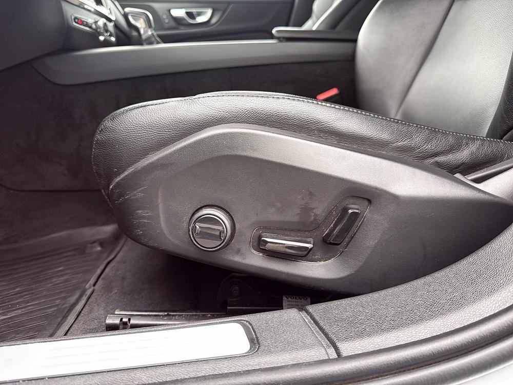 Volvo S60 T6 MOMENTUM AWD 2021 d’occasion à vendre - 13