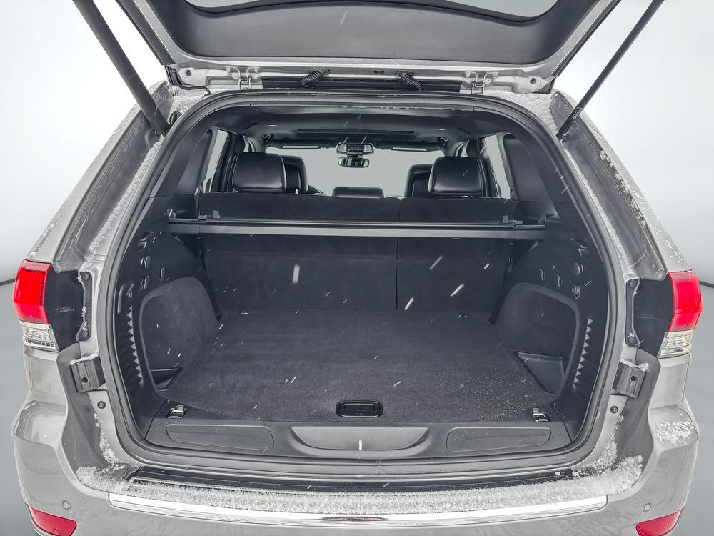 Jeep Grand Cherokee 2020 Argent usage à vendre Jeep Grand Cherokee 2020 Argent usage à vendre