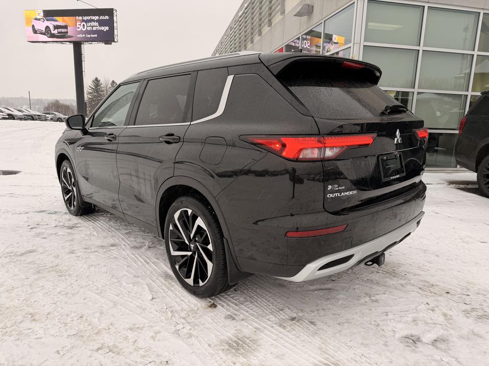 Mitsubishi Outlander PHEV 2023 Noir usage à vendre Mitsubishi Outlander PHEV 2023 Noir usage à vendre