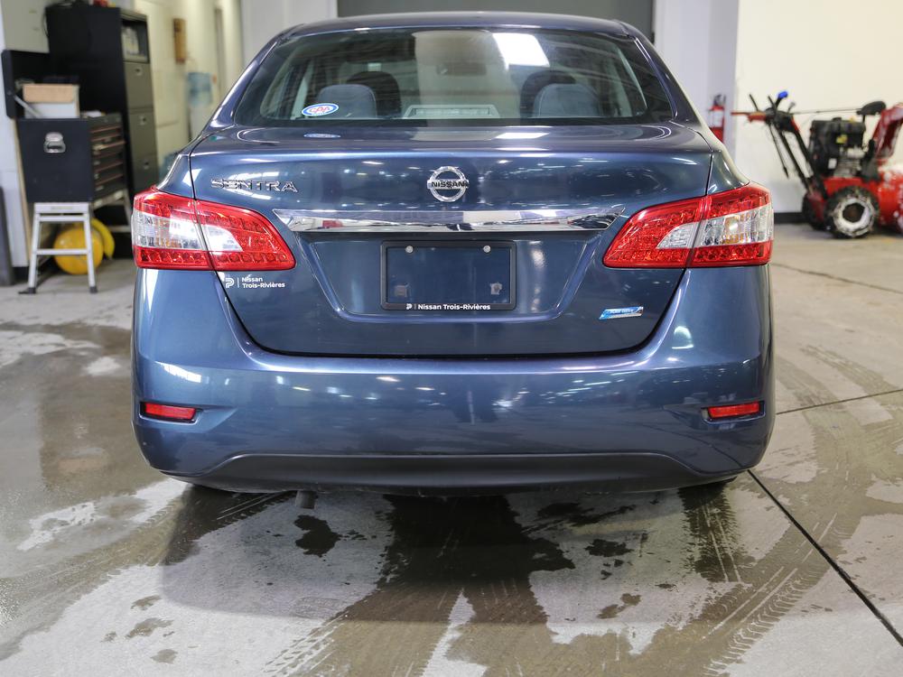 Nissan Sentra 2014 Bleu usage à vendre Nissan Sentra 2014 Bleu usage à vendre
