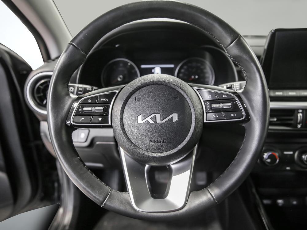 Kia Forte EX 2023 d&rsquo;occasion à vendre - 16