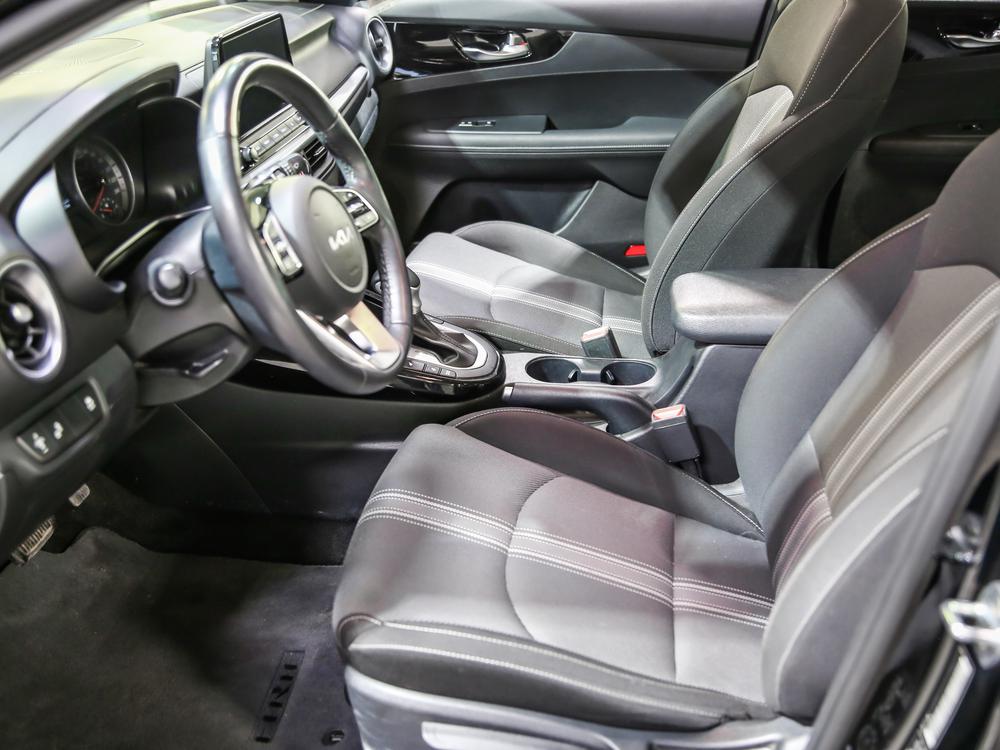 Kia Forte EX 2023 d&rsquo;occasion à vendre - 16