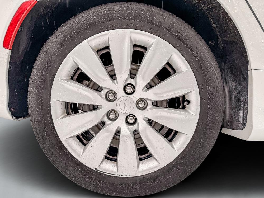 Chrysler 200 LX 2015 d&rsquo;occasion à vendre - 9