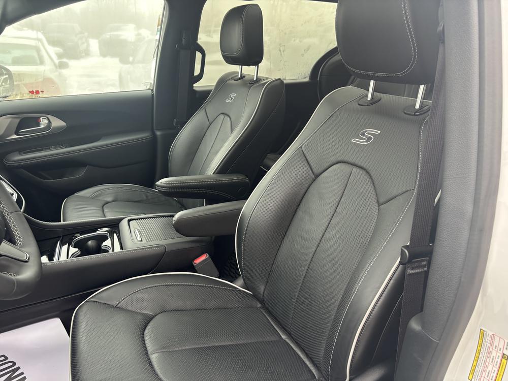 Chrysler Pacifica Hybrid 2024 Blanc usage à vendre Chrysler Pacifica Hybrid 2024 Blanc usage à vendre