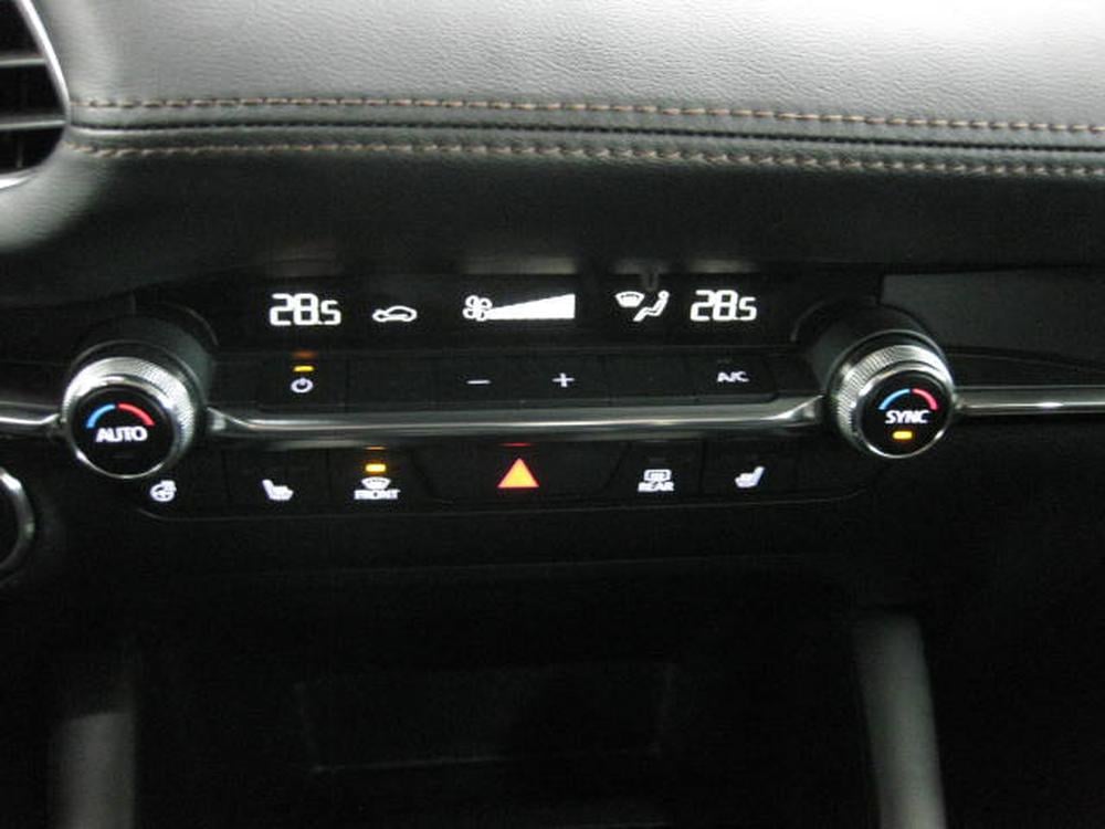 Mazda Mazda3 GT Turbo AWD 2022 d&rsquo;occasion à vendre - 23