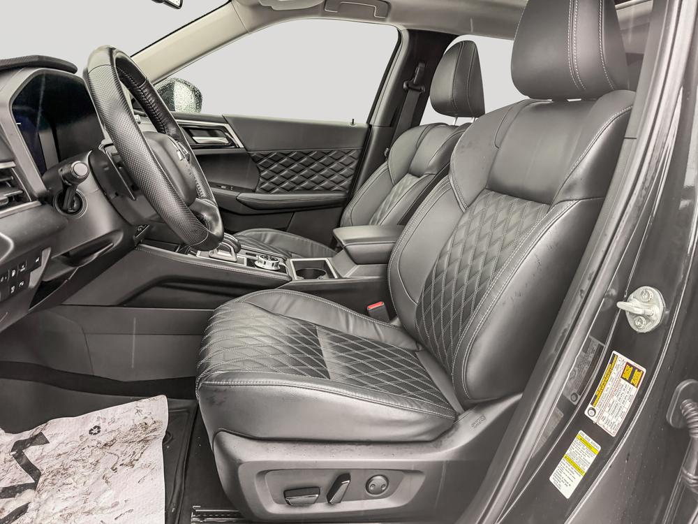 Mitsubishi Outlander PHEV SEL 2023 d&rsquo;occasion à vendre - 12