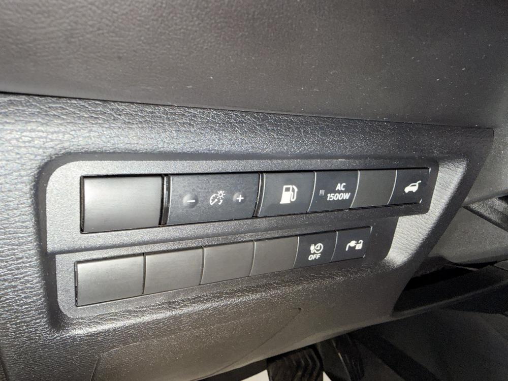 Mitsubishi Outlander PHEV 2023 Noir usage à vendre Mitsubishi Outlander PHEV 2023 Noir usage à vendre