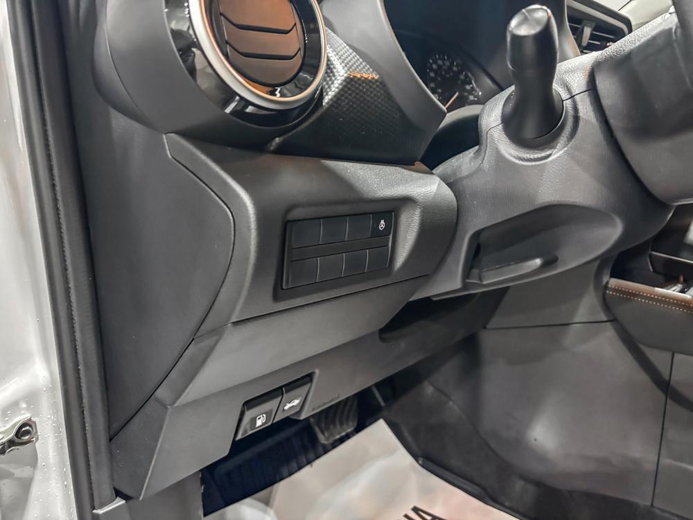 Nissan Kicks SV 2023 d&rsquo;occasion à vendre - 12