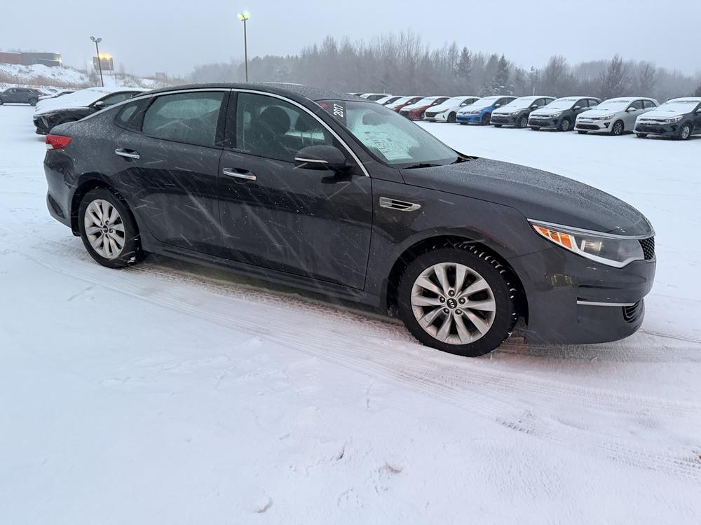 Kia Optima LX + 2017 d&rsquo;occasion à vendre - 3