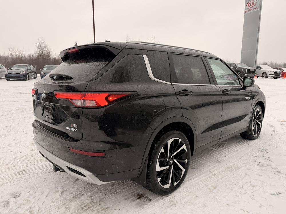 Mitsubishi Outlander PHEV 2023 Noir usage à vendre Mitsubishi Outlander PHEV 2023 Noir usage à vendre
