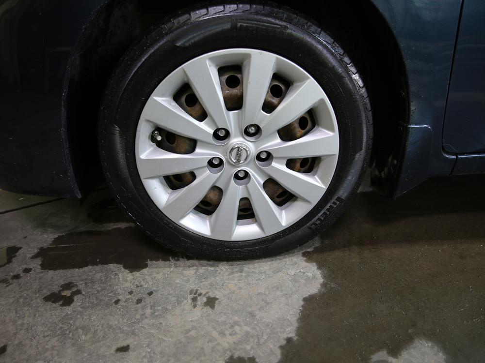 Nissan Sentra 2014 Bleu usage à vendre Nissan Sentra 2014 Bleu usage à vendre