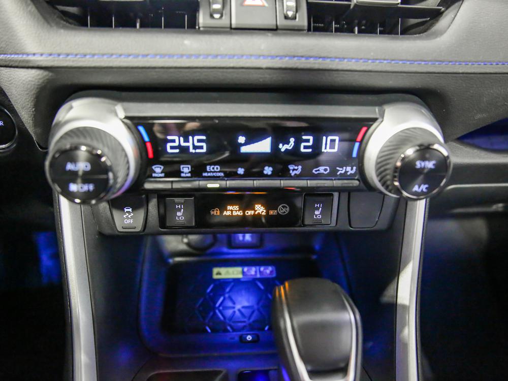 Toyota RAV4 XSE 2024 d&rsquo;occasion à vendre - 29