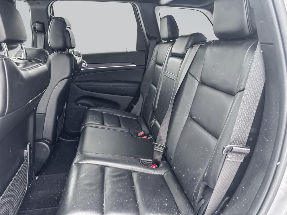 Jeep Grand Cherokee 2020 Argent usage à vendre Jeep Grand Cherokee 2020 Argent usage à vendre