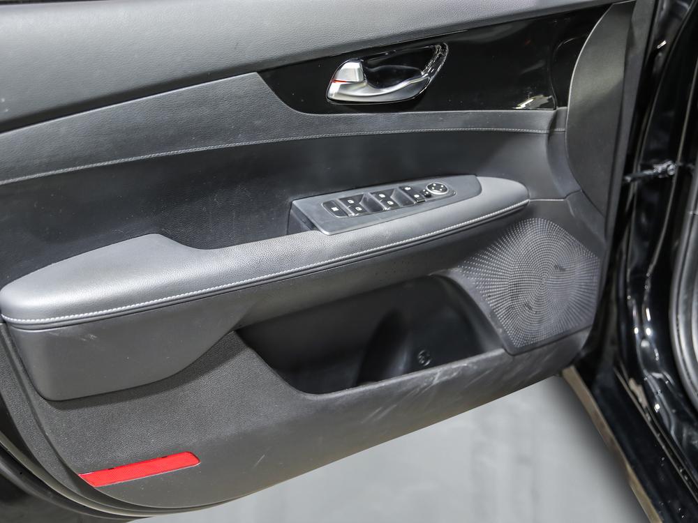 Kia Forte EX 2023 d&rsquo;occasion à vendre - 13