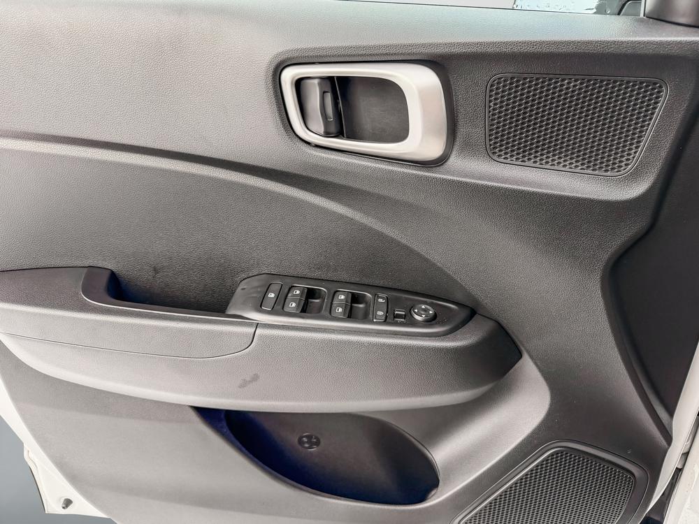 Hyundai Venue ESSENTIAL 2022 d&rsquo;occasion à vendre - 12