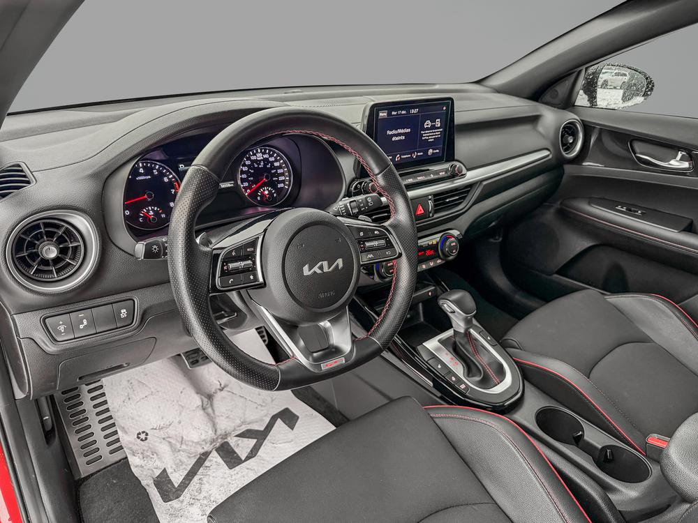 Kia Forte5 GT 2023 d&rsquo;occasion à vendre - 24