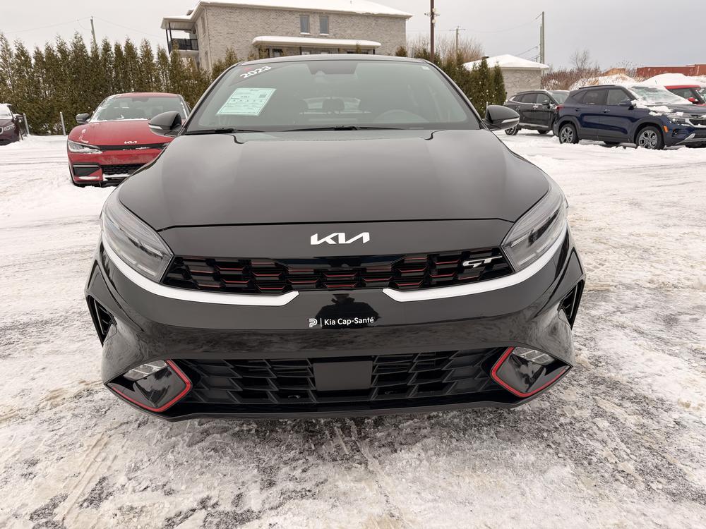 Kia Forte5 2023 Noir usage à vendre Kia Forte5 2023 Noir usage à vendre